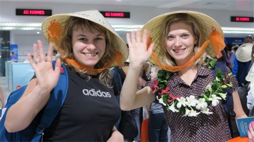 Du khách Nga tại sân bay Tân Sơn Nhất 
