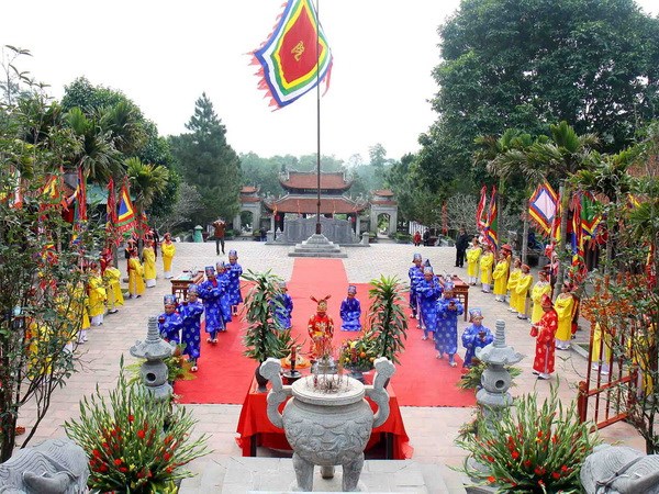 le hoi con son kiep bac 1 Khám phá lễ hội mùa thu Côn Sơn   Kiếp Bạc 2015